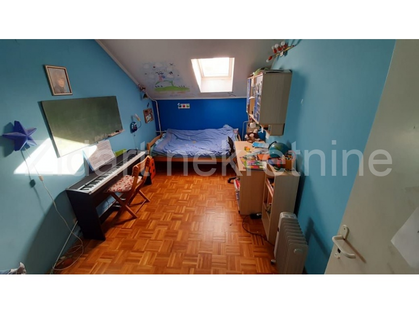 Квартира, 958 м², 161 000$ — FAKTOR